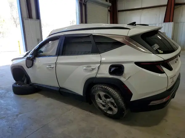 KM8JBCAE7NU020607 2022 HYUNDAI TUCSON - Image 2