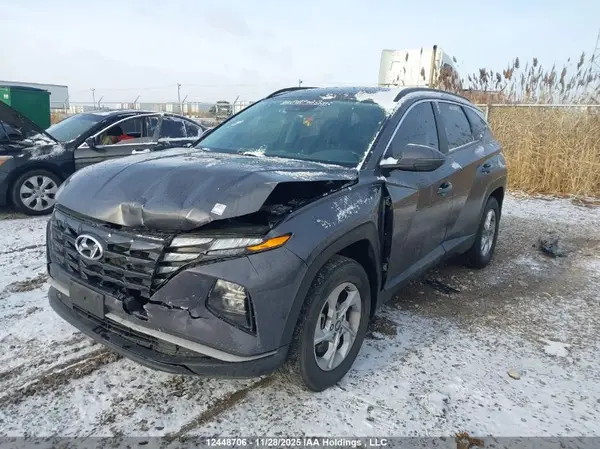 KM8JBCAE7NU026200 2022 HYUNDAI TUCSON - Image 2