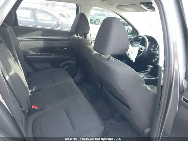 KM8JBCAE7NU026200 2022 HYUNDAI TUCSON - Image 8