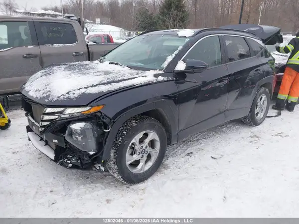 KM8JBCAE7NU026388 2022 HYUNDAI TUCSON - Image 2
