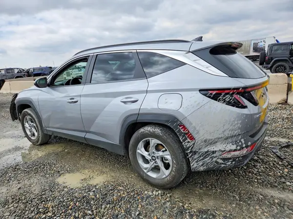 KM8JBCAE7NU032823 2022 HYUNDAI TUCSON - Image 2