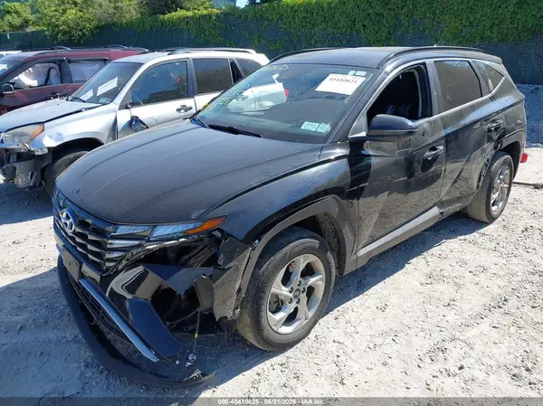 KM8JBCAE8NU024682 2022 HYUNDAI TUCSON - Image 2