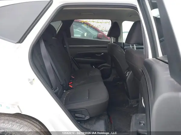 KM8JBCAE8NU096109 2022 HYUNDAI TUCSON - Image 8