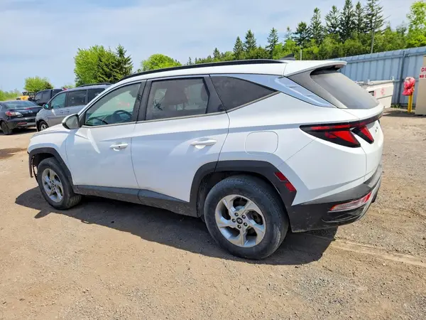 KM8JBCAE8NU099401 2022 HYUNDAI TUCSON - Image 2