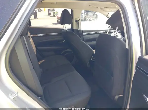 KM8JBCAEXNU170081 2022 HYUNDAI TUCSON - Image 8
