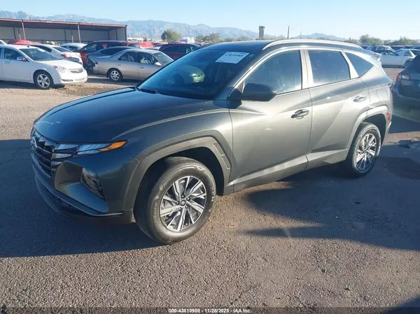 KM8JBCD16RU236236 2024 HYUNDAI TUCSON - Image 2