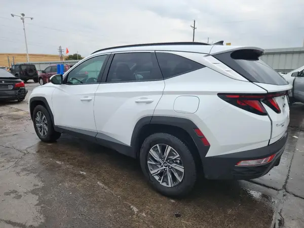 KM8JBCD17RU233099 2024 HYUNDAI TUCSON - Image 2