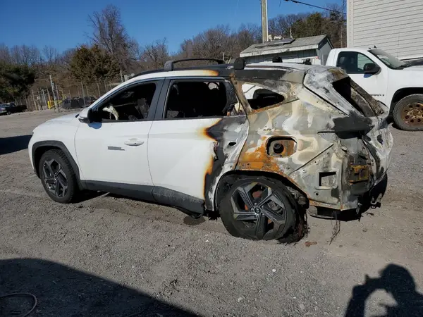 KM8JBDA26NU081149 2022 HYUNDAI TUCSON - Image 2