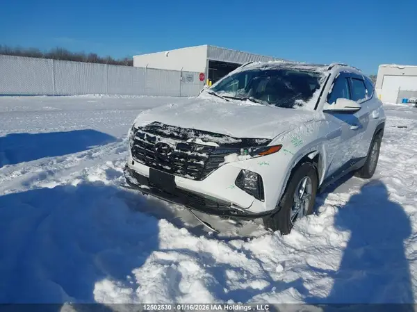 KM8JCCAE0NU035950 2022 HYUNDAI TUCSON - Image 2