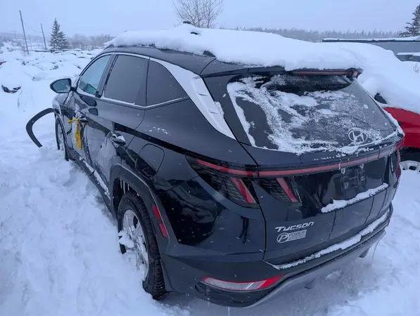 KM8JCCAE3PU178040 2023 HYUNDAI TUCSON - Image 2