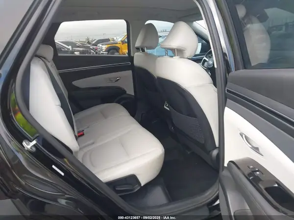 KM8JE3AE6PU173652 2023 HYUNDAI TUCSON - Image 8
