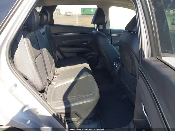 KM8JECA15NU031190 2022 HYUNDAI TUCSON - Image 8