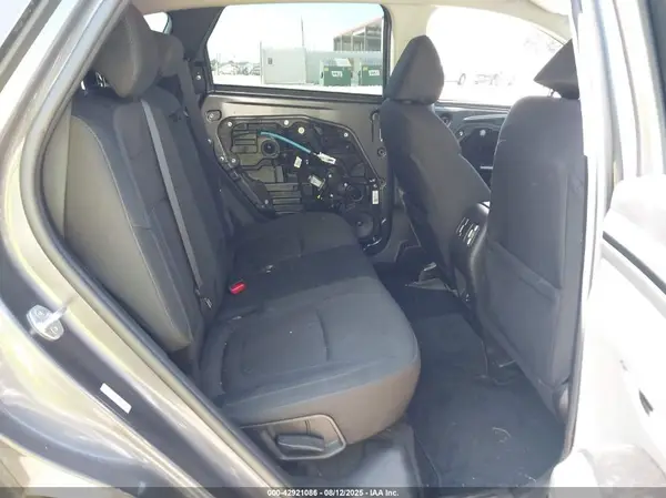 KM8JF3AE3NU105500 2022 HYUNDAI TUCSON - Image 8