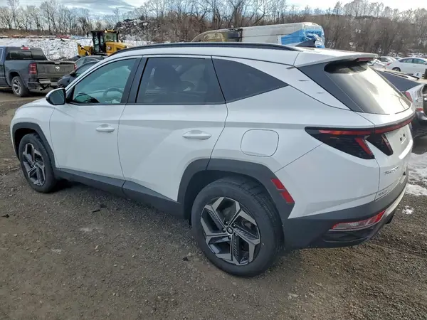 KM8JFCA10NU065664 2022 HYUNDAI TUCSON - Image 2
