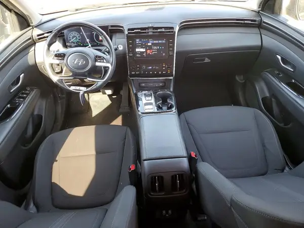KM8JFCA10NU073893 2022 HYUNDAI TUCSON - Image 8