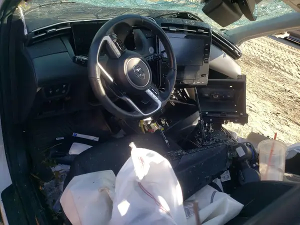 KM8JFCA11NU037727 2022 HYUNDAI TUCSON - Image 8