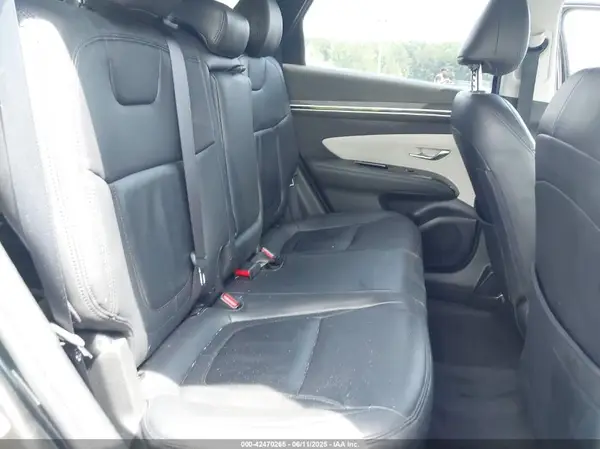 KM8JFCA13NU023215 2022 HYUNDAI TUCSON - Image 8