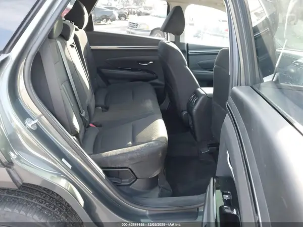 KM8JFCA13NU024588 2022 HYUNDAI TUCSON - Image 8