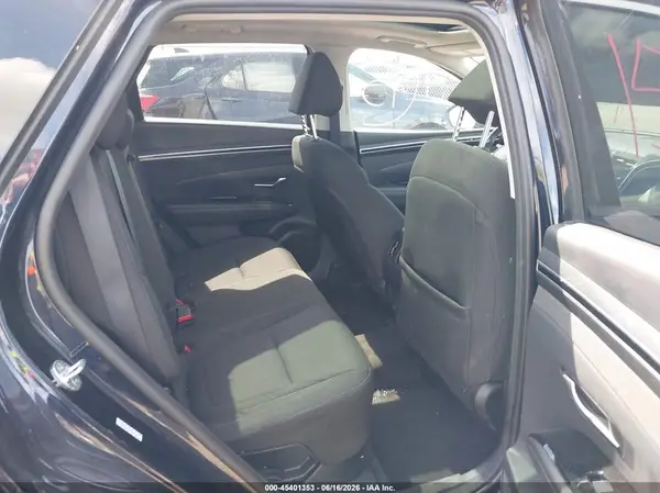 KM8JFCA13NU044453 2022 HYUNDAI TUCSON - Image 8