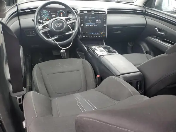 KM8JFCA13NU049605 2022 HYUNDAI TUCSON - Image 8