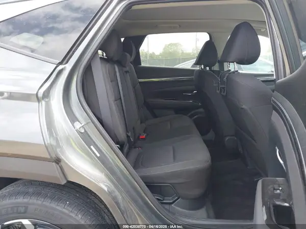 KM8JFCA14NU076957 2022 HYUNDAI TUCSON - Image 8
