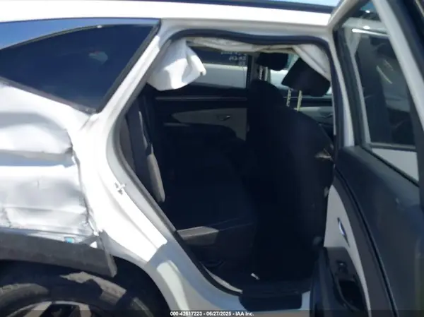 KM8JFCA15NU063229 2022 HYUNDAI TUCSON - Image 8