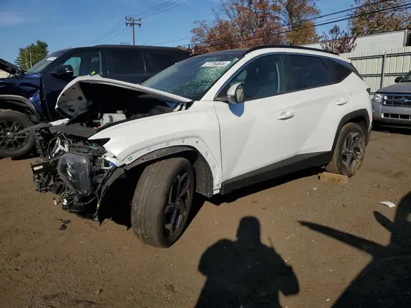 KM8JFCA16NU014637 2022 HYUNDAI TUCSON - Image 1