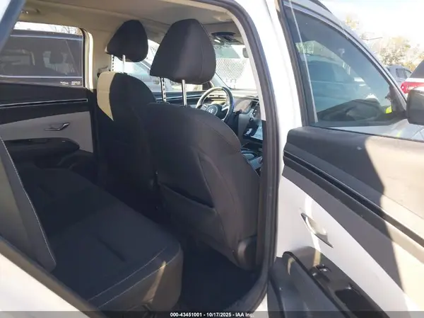 KM8JFCA16NU041904 2022 HYUNDAI TUCSON - Image 8