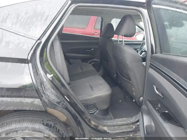 KM8JFCA17NU011052 2022 HYUNDAI TUCSON - Image 8