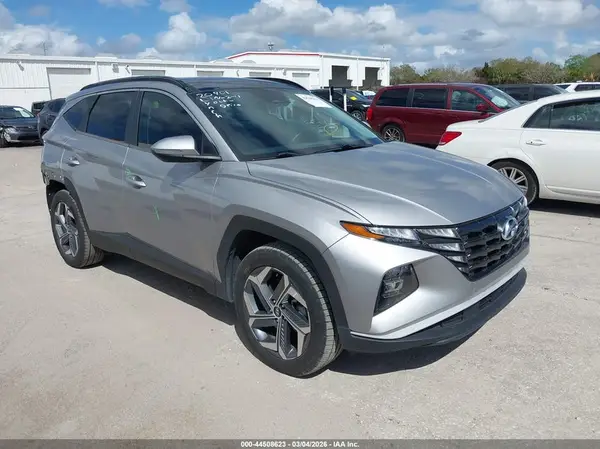 KM8JFCA18NU012520 2022 HYUNDAI TUCSON - Image 1