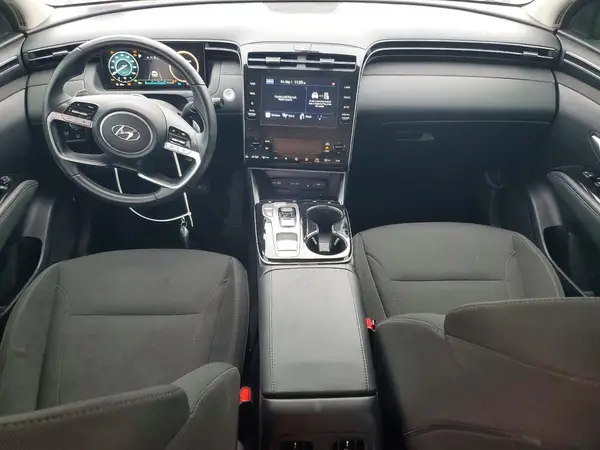 KM8JFCA18NU017121 2022 HYUNDAI TUCSON - Image 8