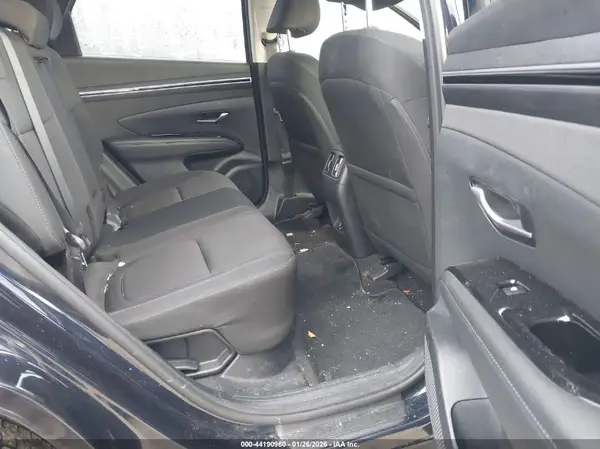 KM8JFCA18NU024795 2022 HYUNDAI TUCSON - Image 8