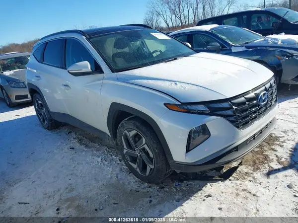 KM8JFCA18NU034209 2022 HYUNDAI TUCSON - Image 1