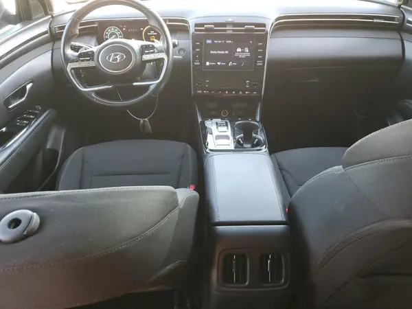 KM8JFCA18NU051592 2022 HYUNDAI TUCSON - Image 8