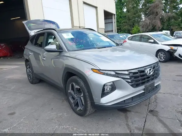 KM8JFCA18NU058493 2022 HYUNDAI TUCSON - Image 1