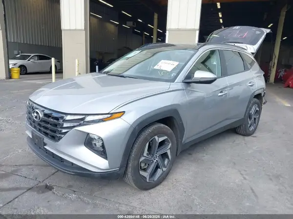 KM8JFCA18NU058493 2022 HYUNDAI TUCSON - Image 2