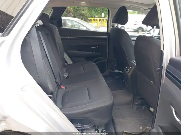 KM8JFCA18NU058493 2022 HYUNDAI TUCSON - Image 8