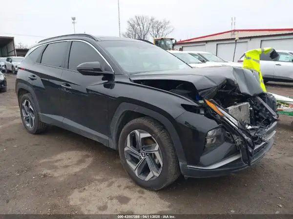 KM8JFCA18NU073513 2022 HYUNDAI TUCSON - Image 1