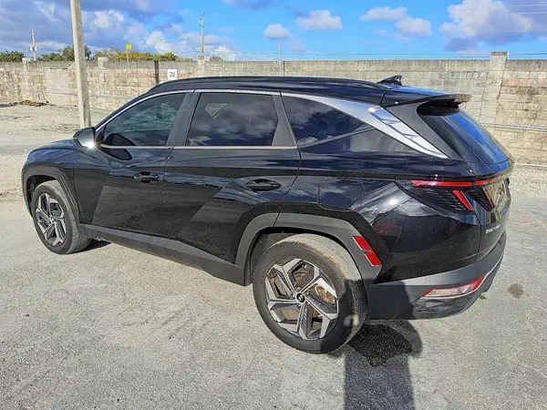 KM8JFCA19NU010954 2022 HYUNDAI TUCSON - Image 2