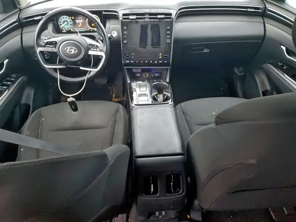 KM8JFCA19NU043517 2022 HYUNDAI TUCSON - Image 8
