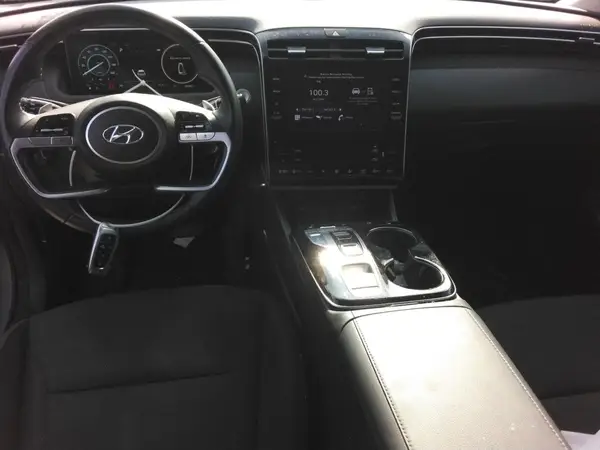 KM8JFCA19NU045087 2022 HYUNDAI TUCSON - Image 8