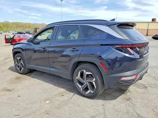 KM8JFCA19NU063895 2022 HYUNDAI TUCSON - Image 2