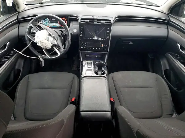 KM8JFCA19NU068112 2022 HYUNDAI TUCSON - Image 8