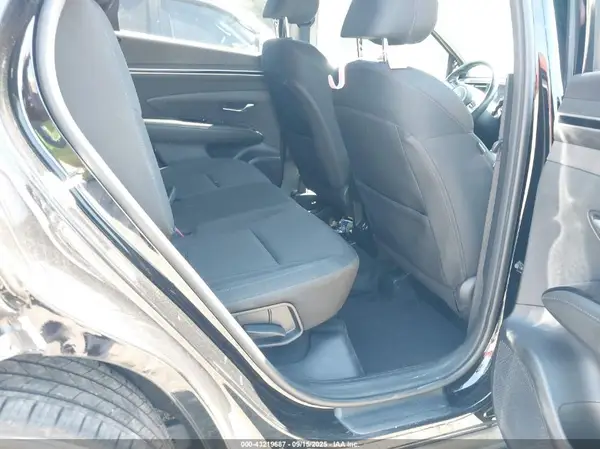 KM8JFCAE0NU104420 2022 HYUNDAI TUCSON - Image 8