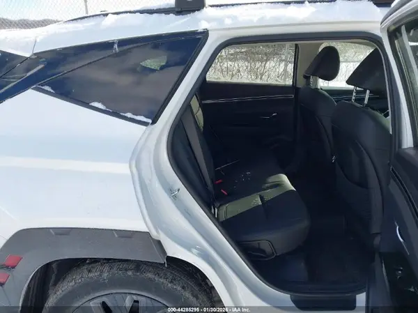 KM8JFCAE0PU184157 2023 HYUNDAI TUCSON - Image 8