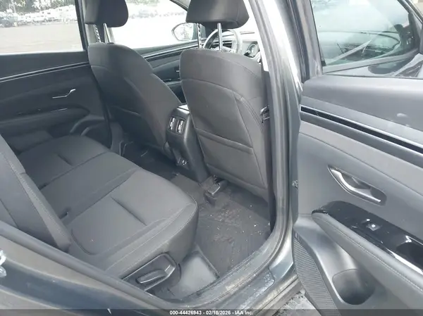 KM8JFCAE1NU086588 2022 HYUNDAI TUCSON - Image 8