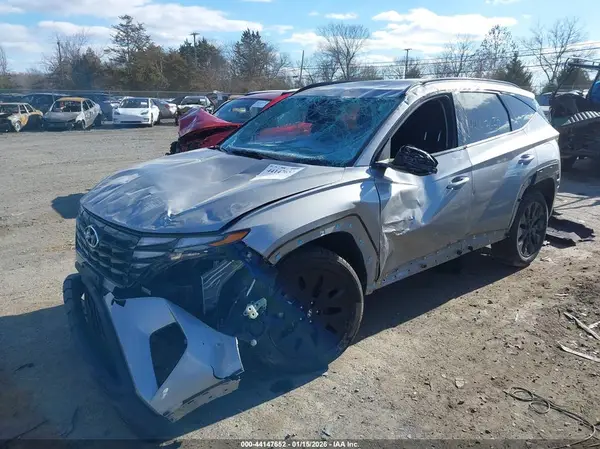 KM8JFCAE8NU167619 2022 HYUNDAI TUCSON - Image 2