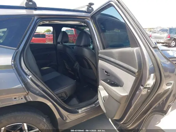 KM8JFCAE8PU183192 2023 HYUNDAI TUCSON - Image 8