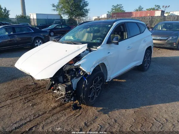 KM8JFCD12RU189601 2024 HYUNDAI TUCSON - Image 2