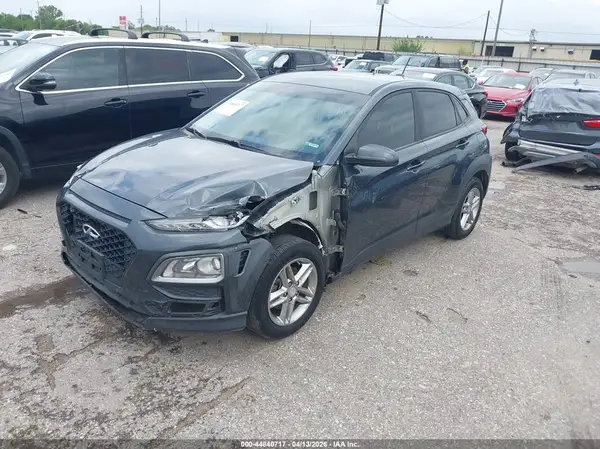 KM8K12AA0JU104535 2018 HYUNDAI KONA - Image 2
